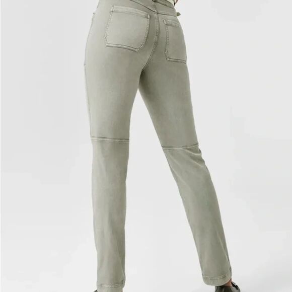 NWT Spanx Stretch Twill Straight Leg Pants in Olive Oil Women's Size Large - Picture 2 of 12